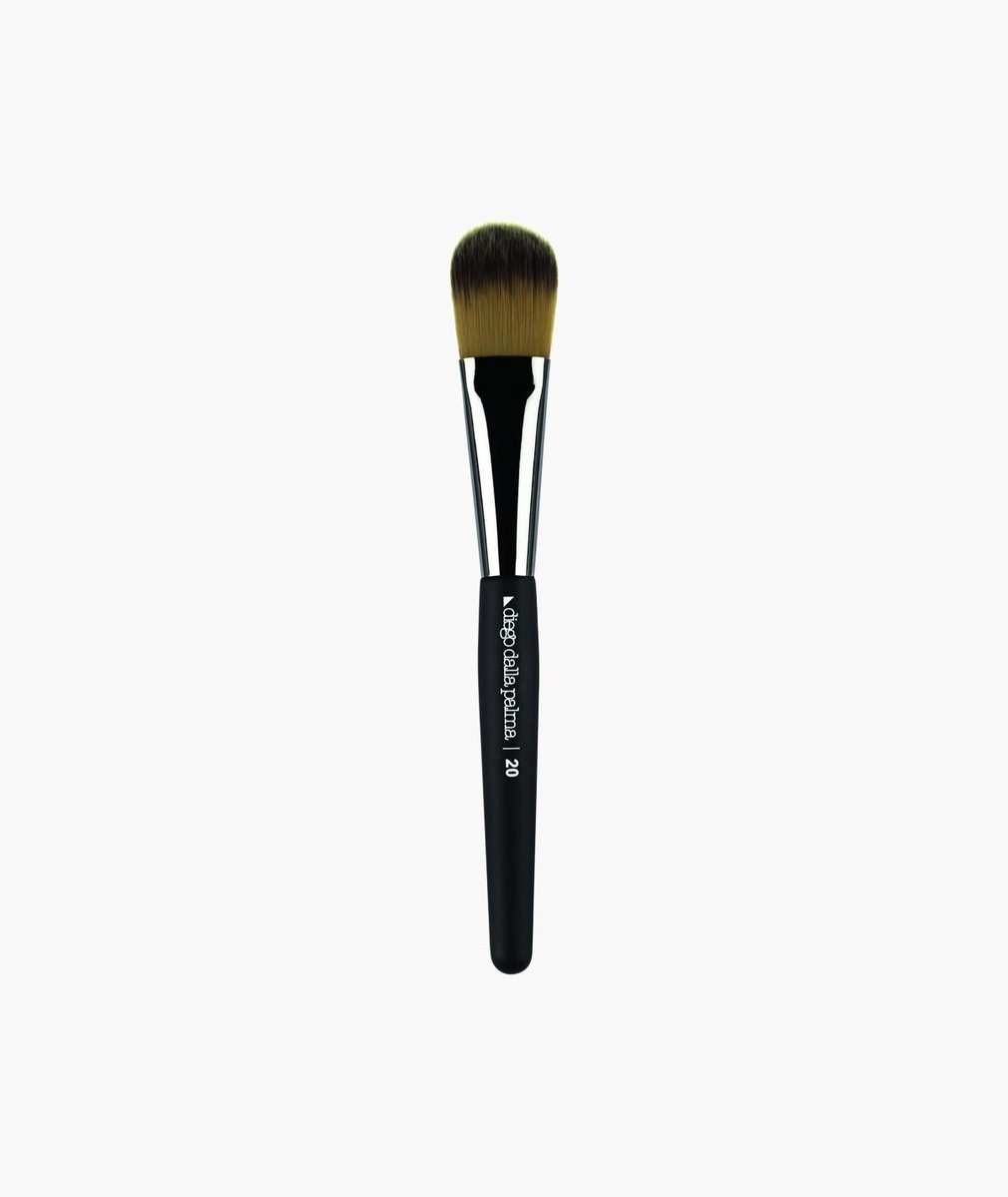 Foundation and primer brush no 20 Spastore