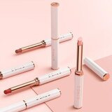 O.TWO.O Moisturizing Color Changing Lip Balm sävytetty huulivoide