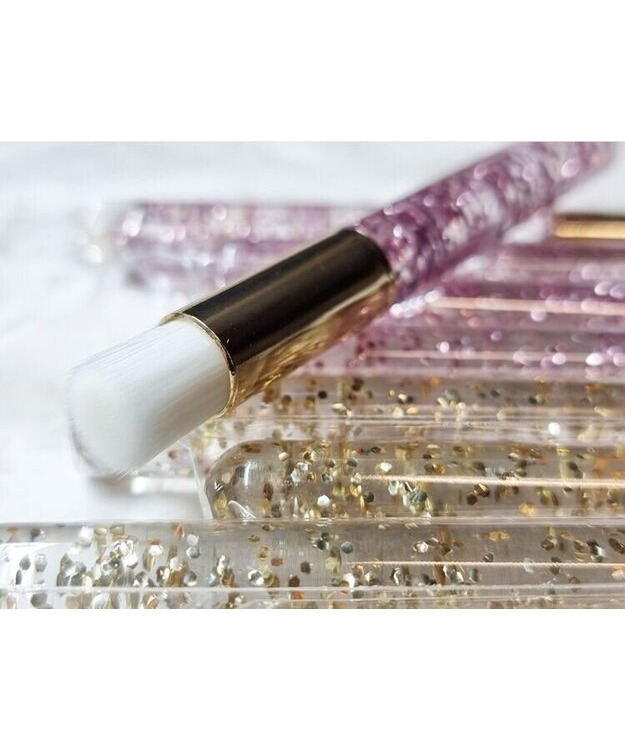 Pesusivellin glitter